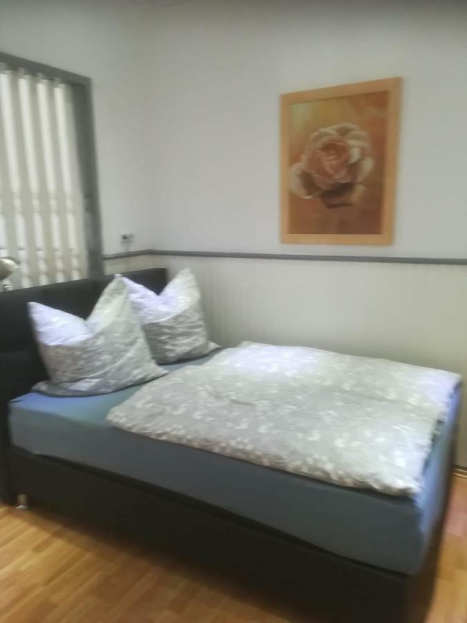 Zentral Gelegene Wohnung In Velbert-Mitte Buitenkant foto